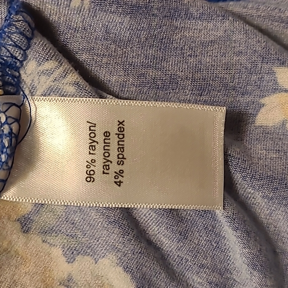 Sleeveless top - Picture 4 of 5